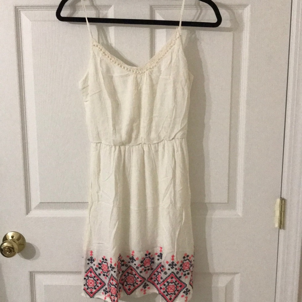 White Dress with Blue and Pink Detail. Medium